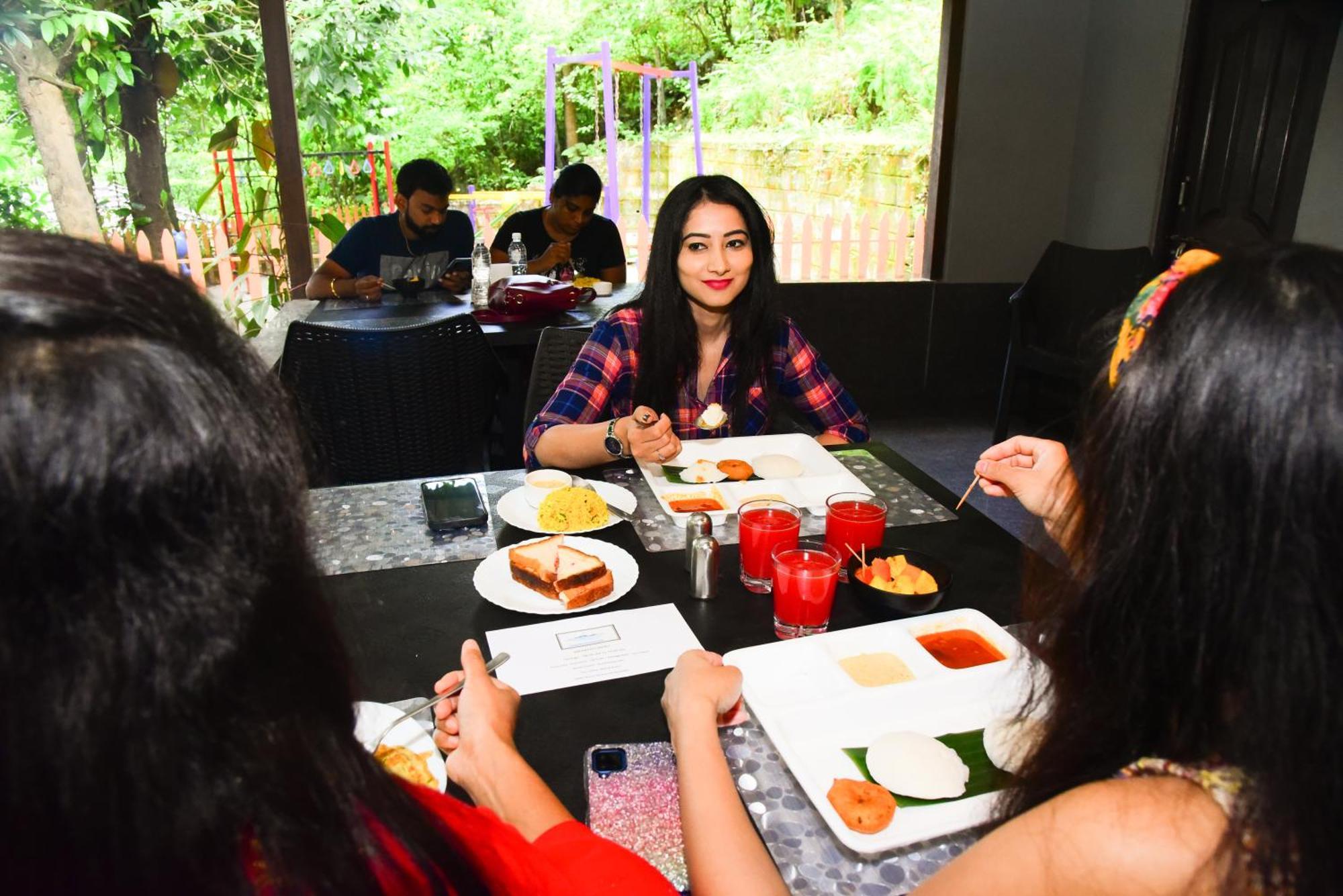 The Mountain Shades Resort Madikeri Luaran gambar