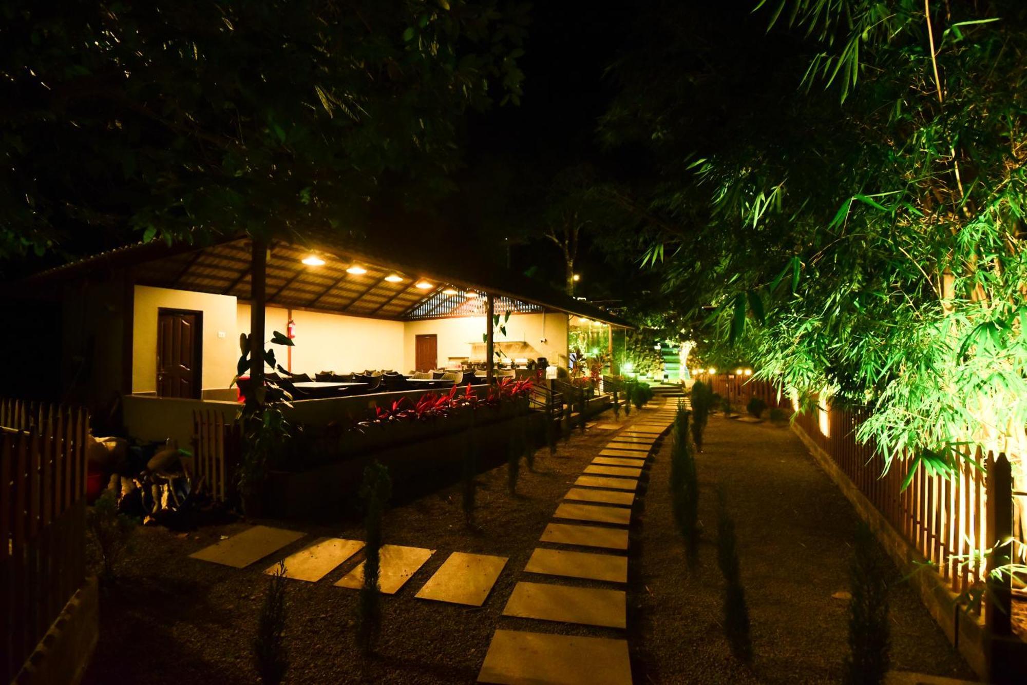 The Mountain Shades Resort Madikeri Luaran gambar